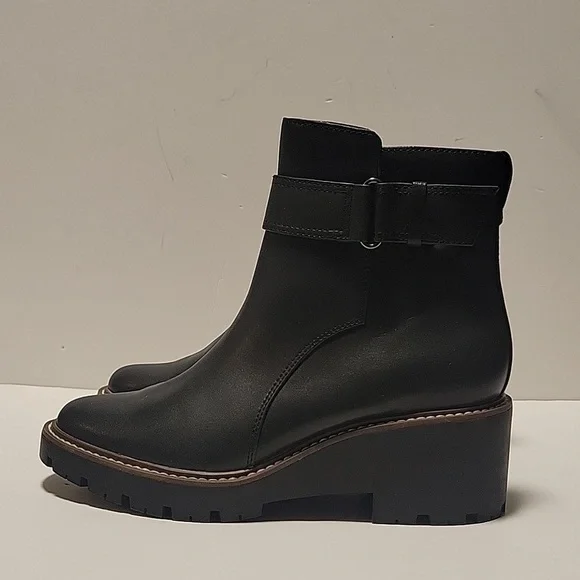 Blondo Dottie Ankle Boots